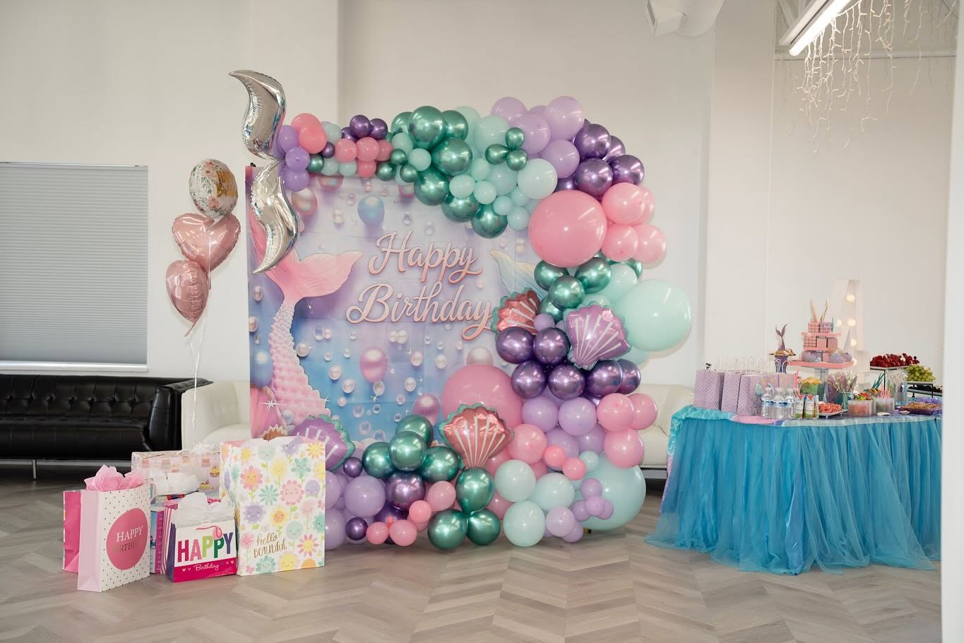 Pastel balloon decor at a kids’ birthday party